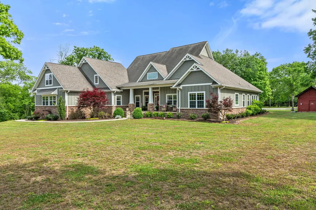 587A Douglas Lane Gallatin TN 37066