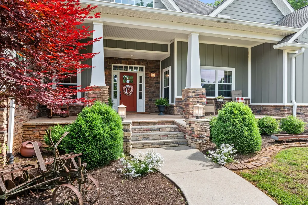 587A Douglas Lane Gallatin TN 37066