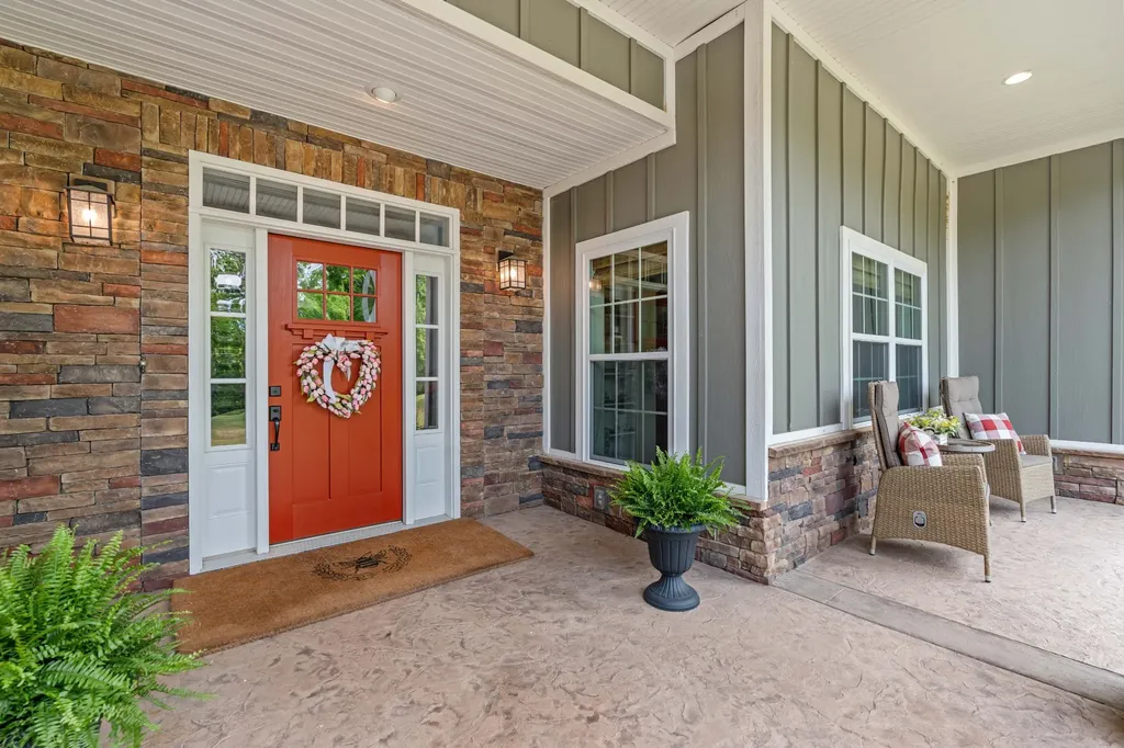587A Douglas Lane Gallatin TN 37066
