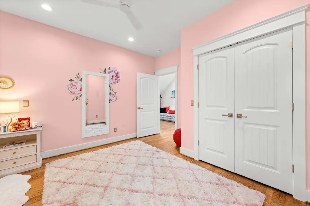 587A Douglas Lane Gallatin TN 37066