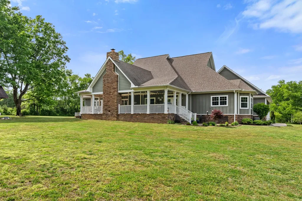 587A Douglas Lane Gallatin TN 37066