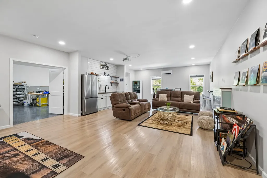2978 Timewinder Way Columbia TN 38401