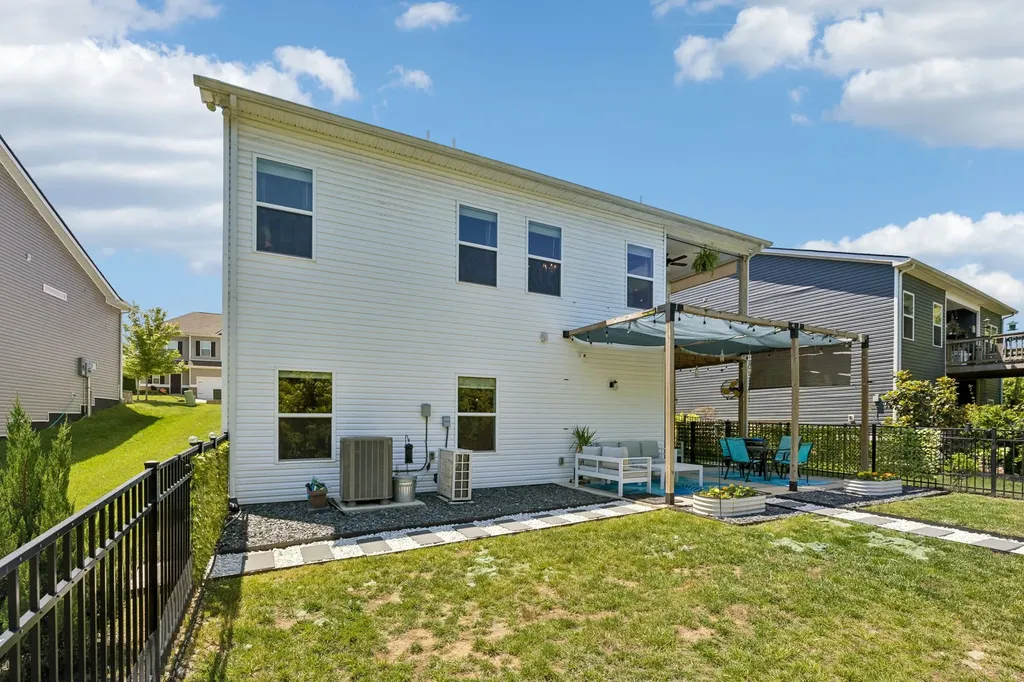2978 Timewinder Way Columbia TN 38401