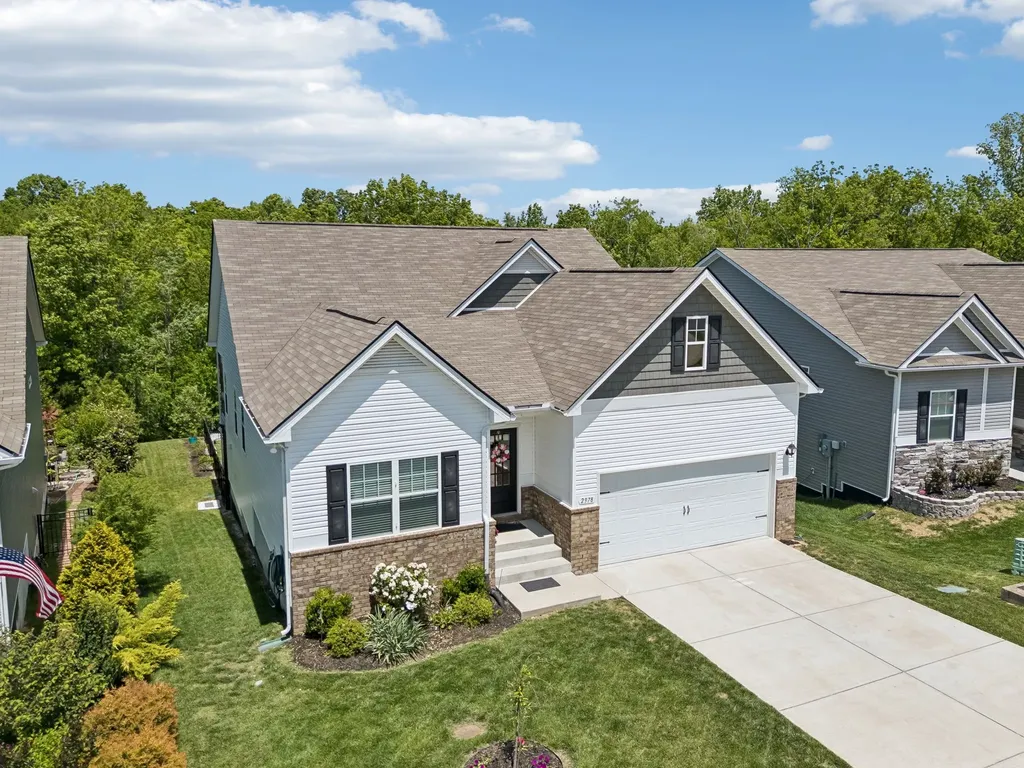2978 Timewinder Way Columbia TN 38401