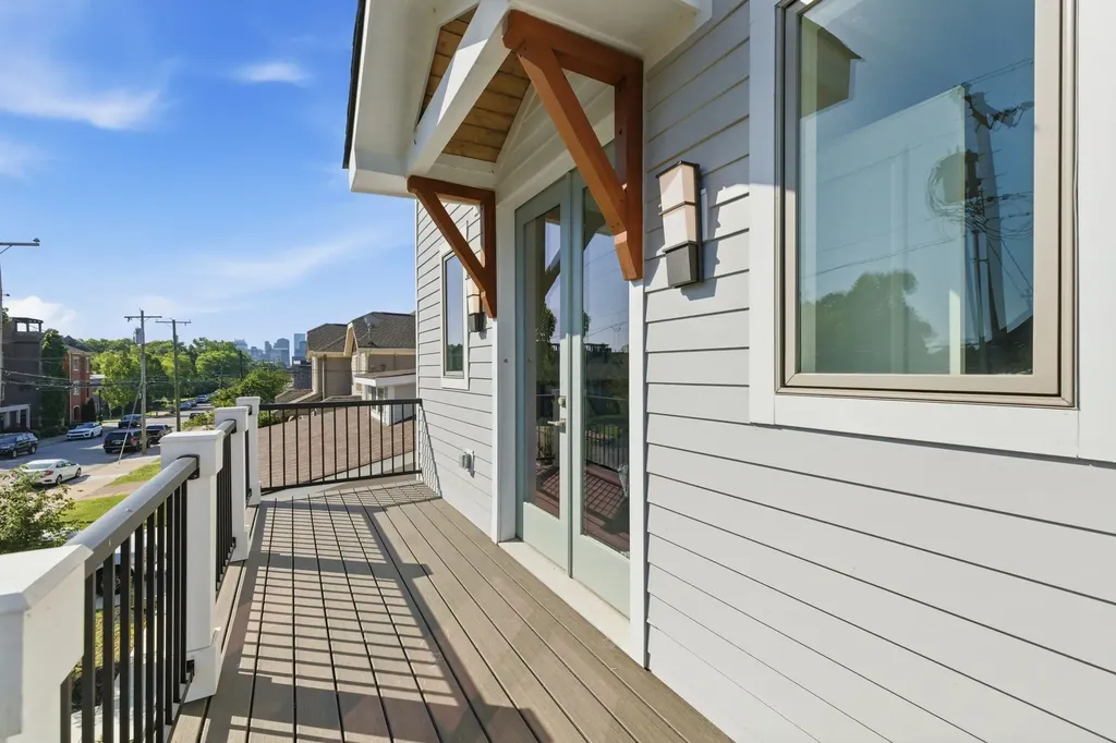 1711 5th Ave, N Nashville TN 37208