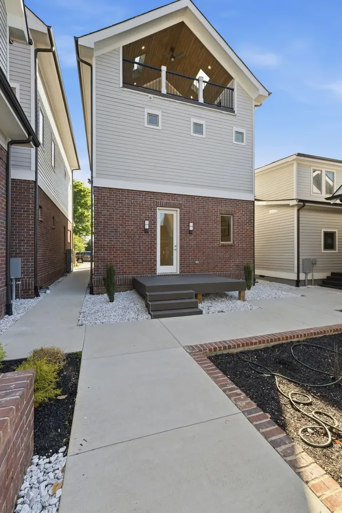 1711 5th Ave, N Nashville TN 37208