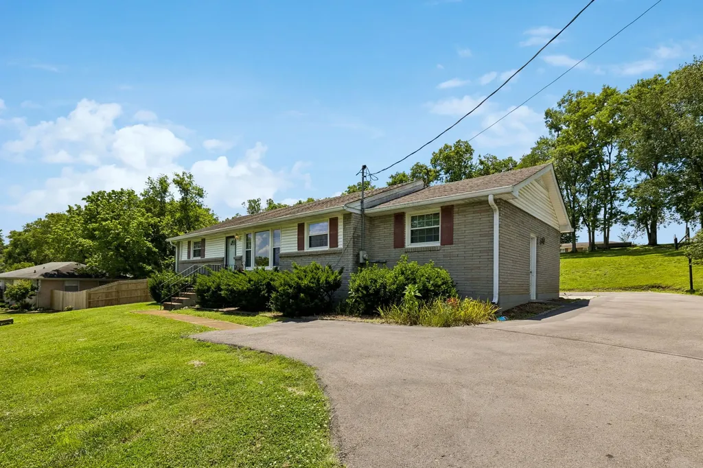 204 Swift Drive Goodlettsville TN 37072