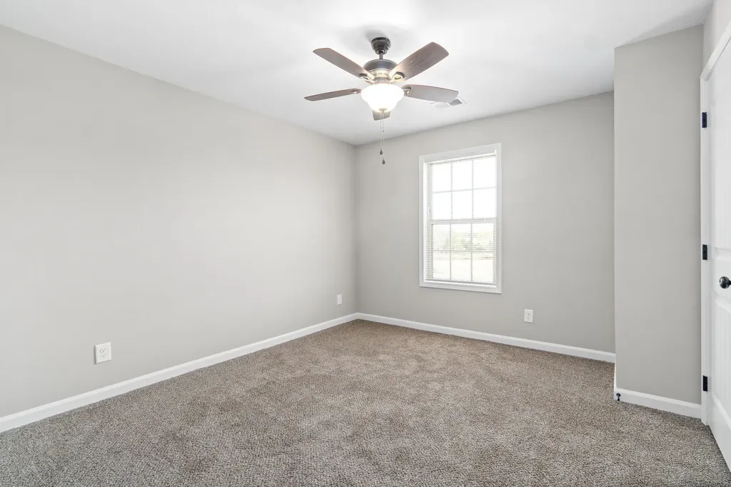 1000 Glenkirk Drive Clarksville TN 37042