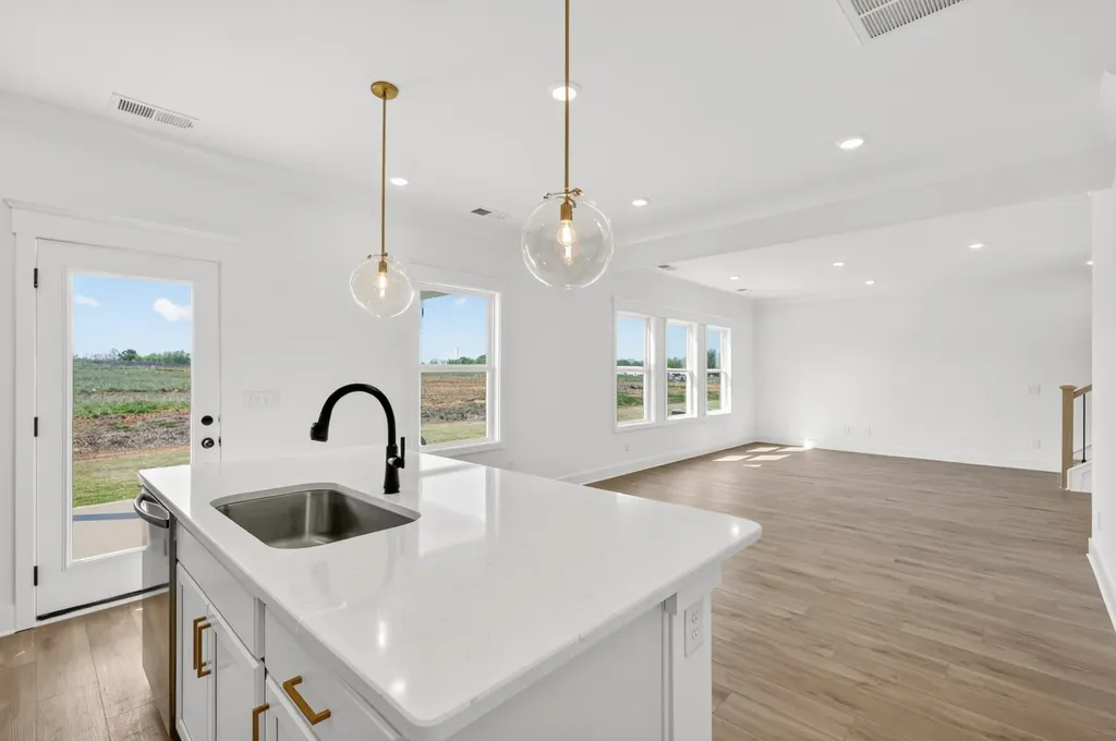 3248 Ventura Avenue White House TN 37188