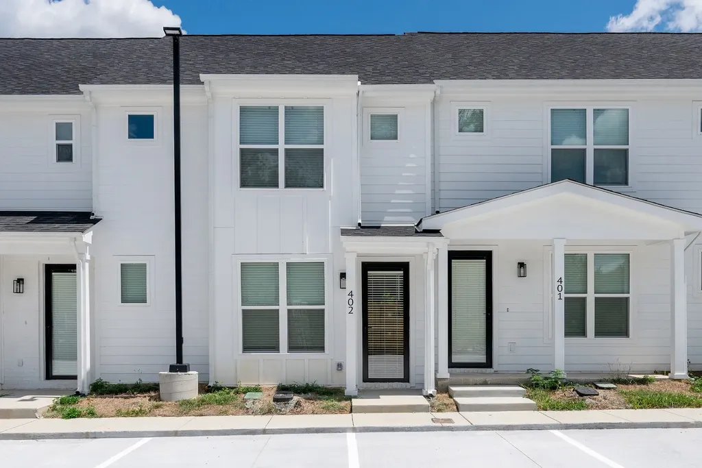 402 Curtis Hilton Way Lebanon TN 37087
