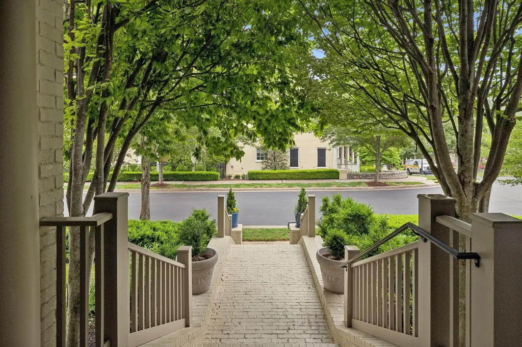 1025 Falling Leaf Circle Brentwood TN 37027