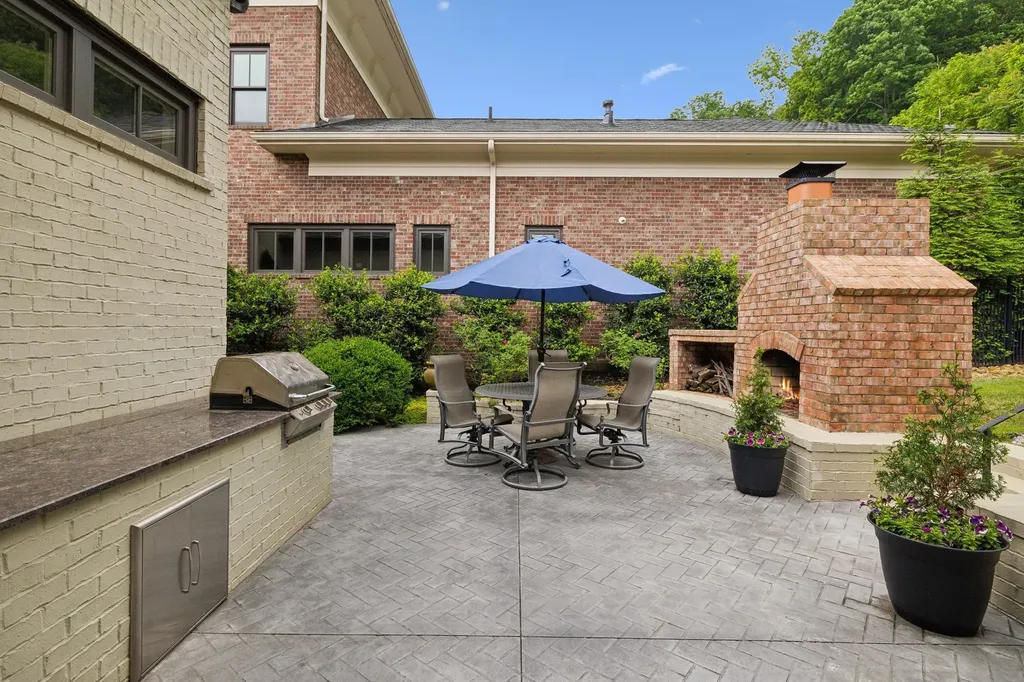 1025 Falling Leaf Circle Brentwood TN 37027