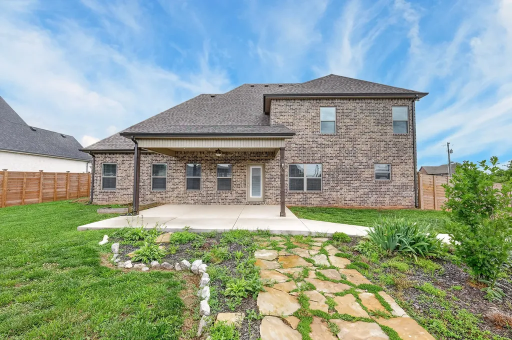 1103 Escalade Court Lascassas TN 37085