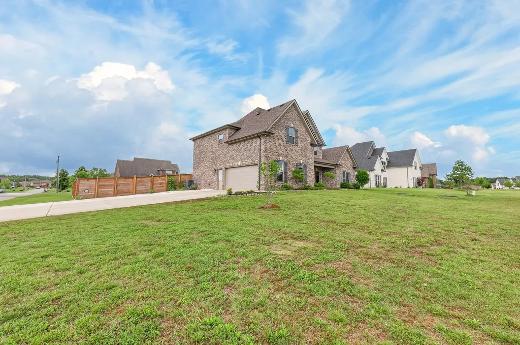 1103 Escalade Court Lascassas TN 37085