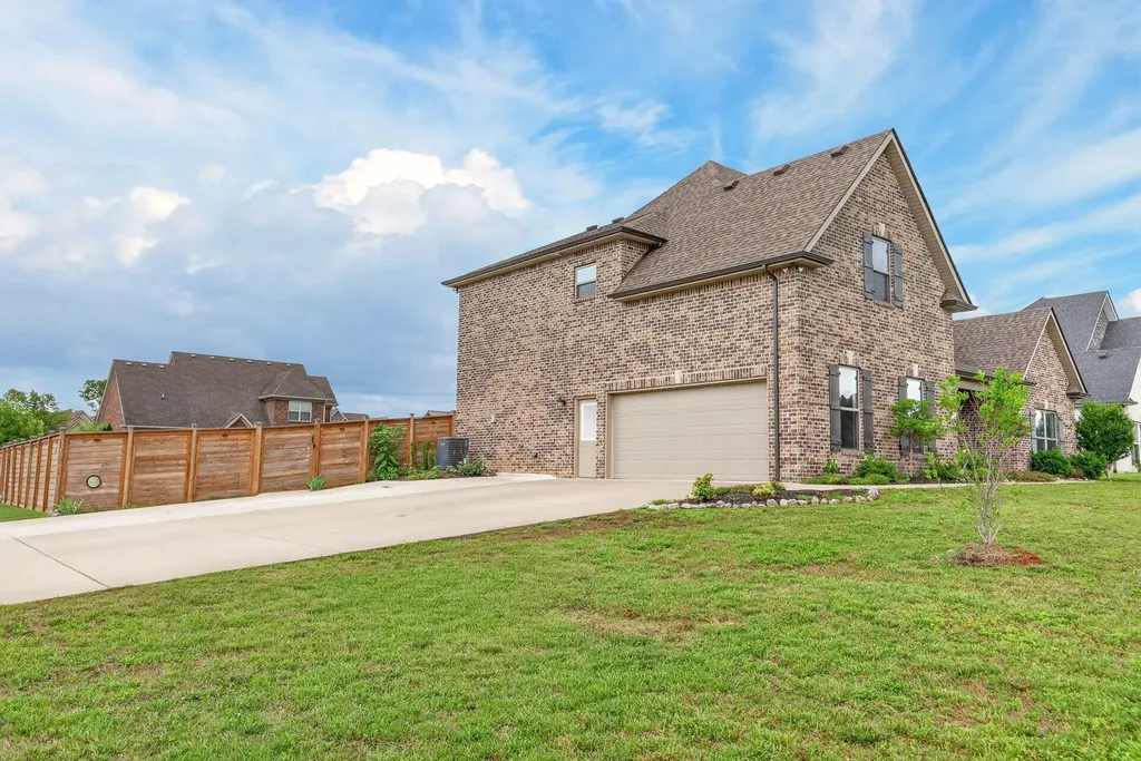 1103 Escalade Court Lascassas TN 37085