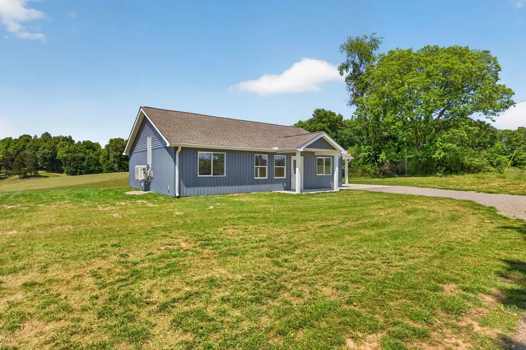 116 Bill Storie Road Byrdstown TN 38549