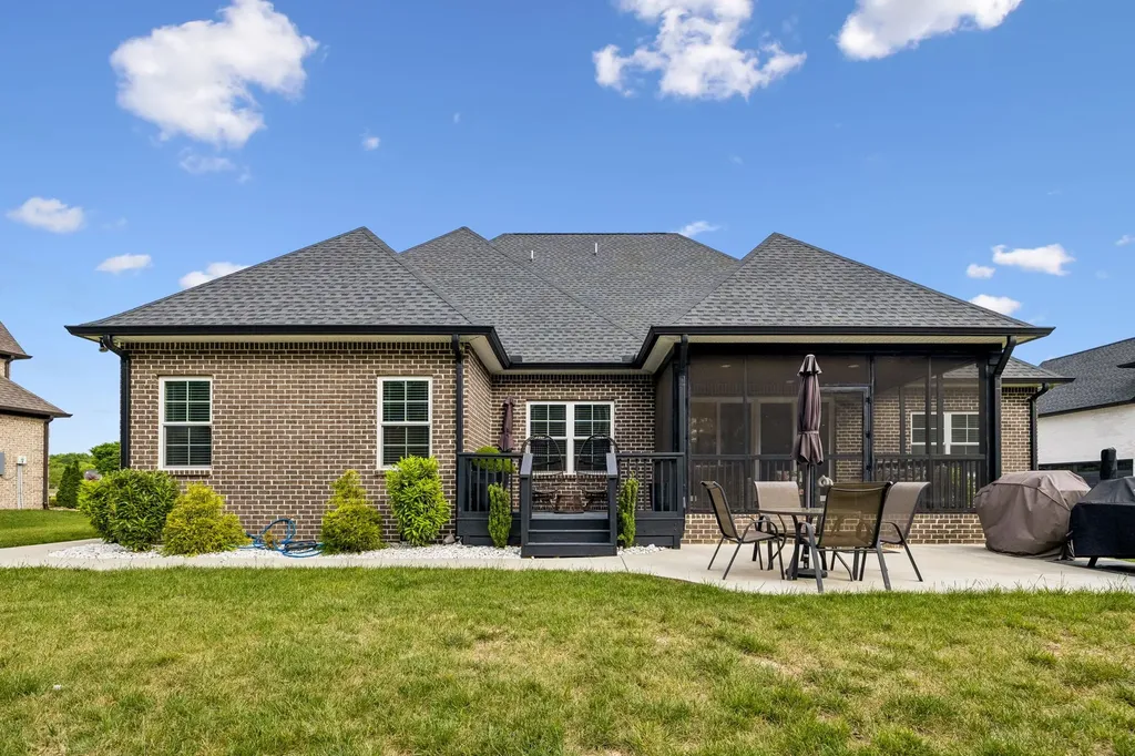 2614 Holly Springs Drive Murfreesboro TN 37128