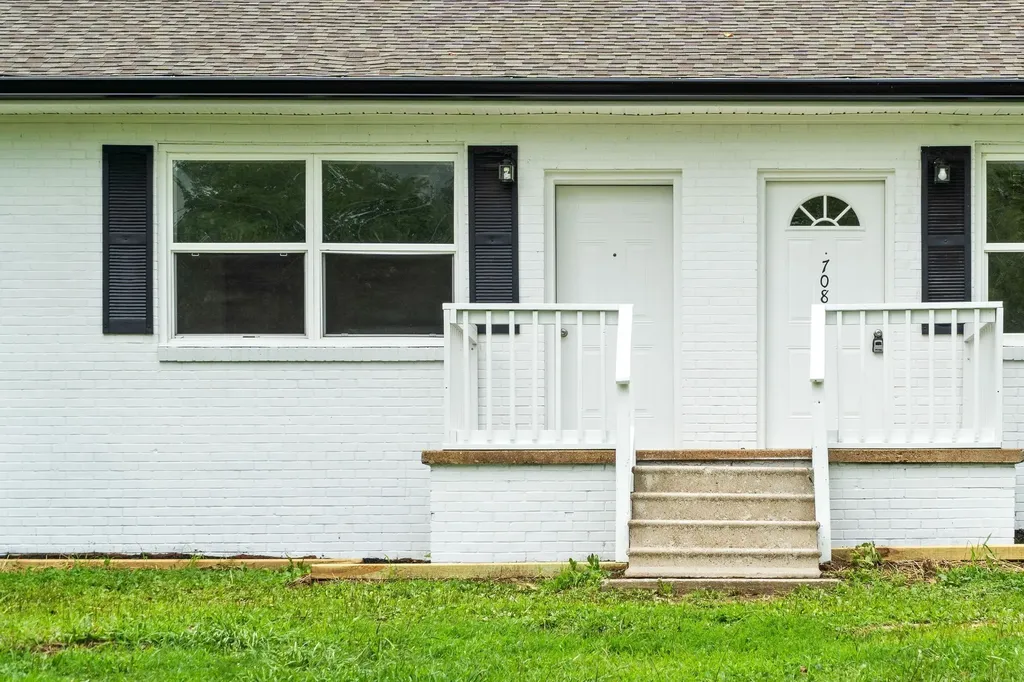 706 Britton Springs Road Clarksville TN 37042