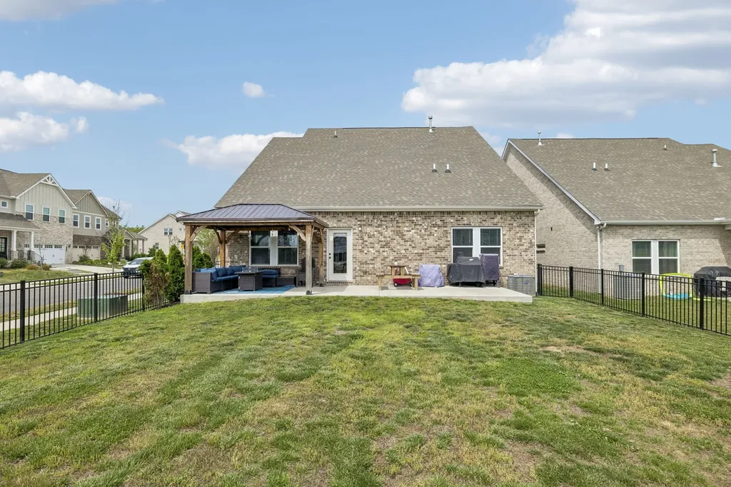 702 Omaha Drive Gallatin TN 37066