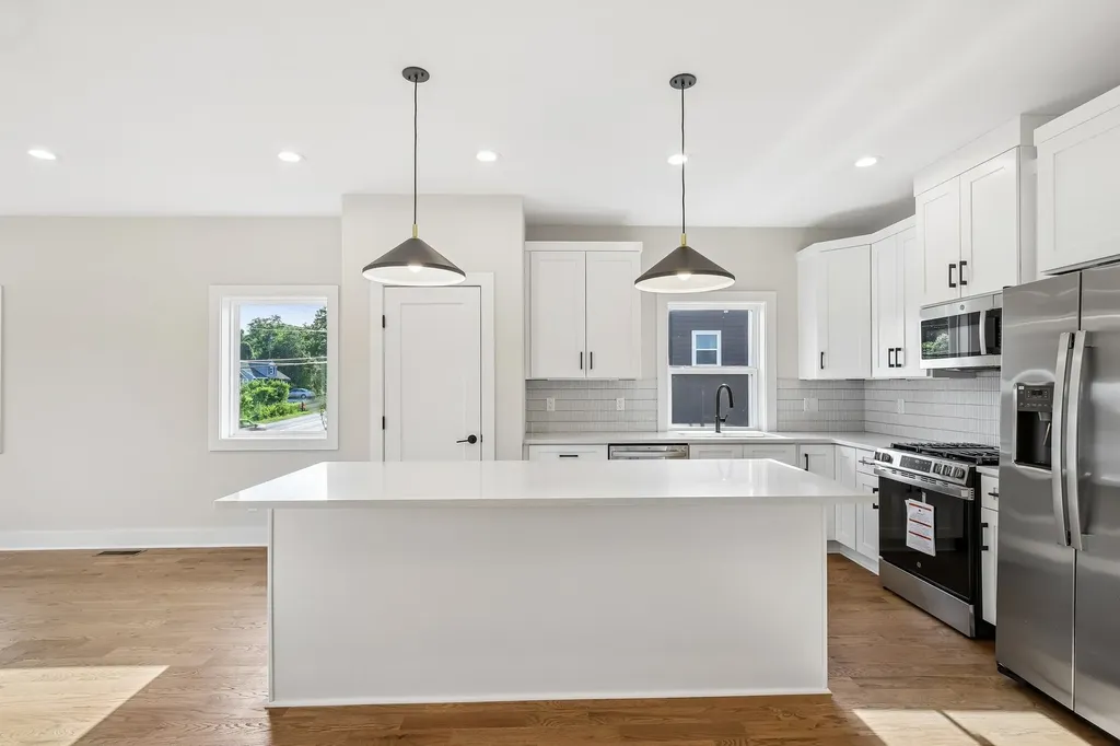6122 Robertson Avenue Nashville TN 37209