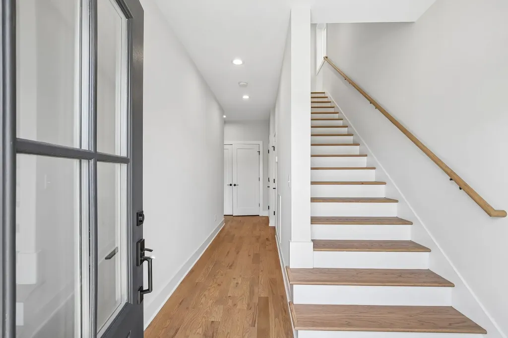 6122 Robertson Avenue Nashville TN 37209