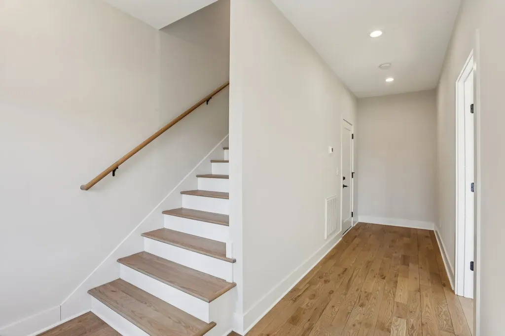 6124 Robertson Avenue Nashville TN 37209
