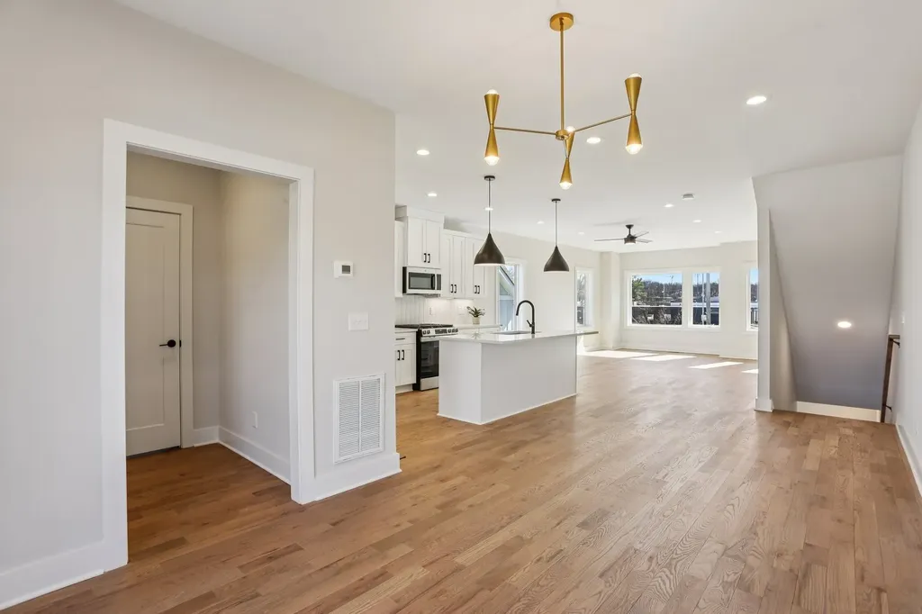 6124 Robertson Avenue Nashville TN 37209