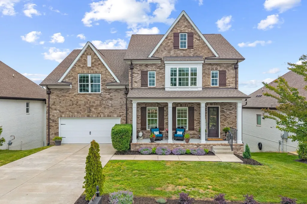 2336 Coppergate Way Thompsons Station TN 37179