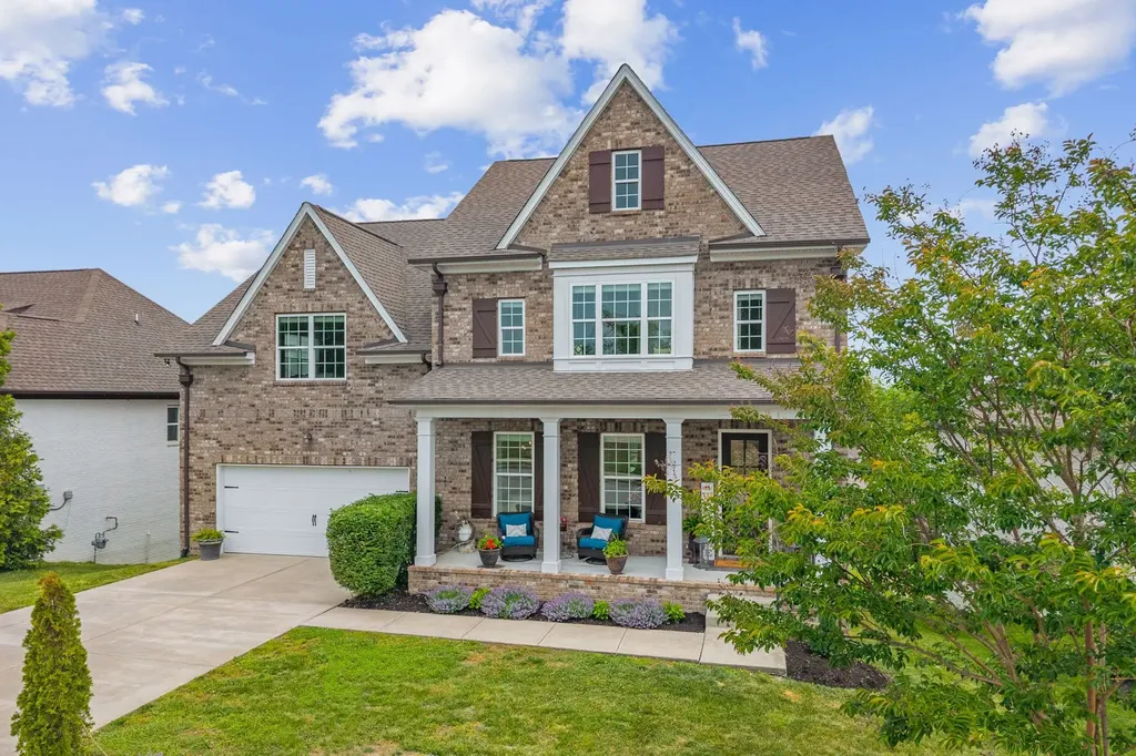 2336 Coppergate Way Thompsons Station TN 37179