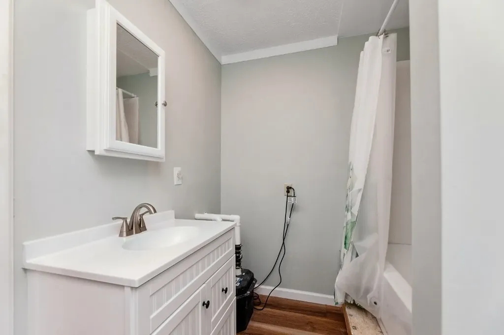 10112 Old Highway 46 Bon Aqua TN 37025
