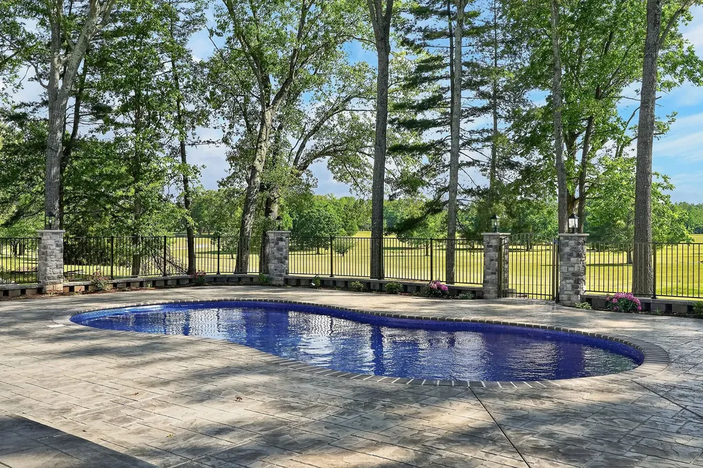 28 Lakeland Drive Mcminnville TN 37110