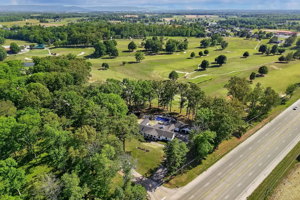 28 Lakeland Drive Mcminnville TN 37110