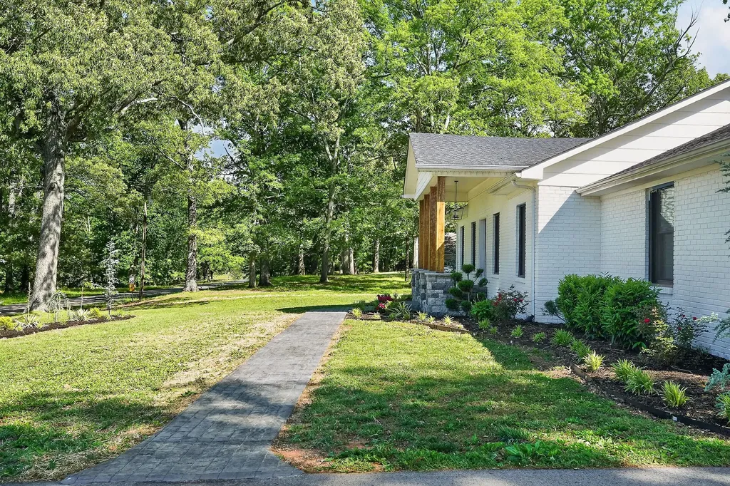 28 Lakeland Drive Mcminnville TN 37110