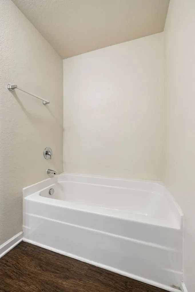 2702 Swarm Court Columbia TN 38401