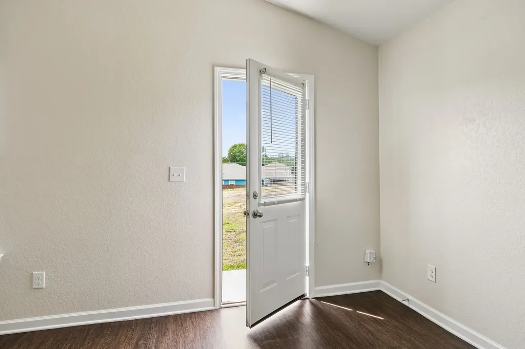 2702 Swarm Court Columbia TN 38401