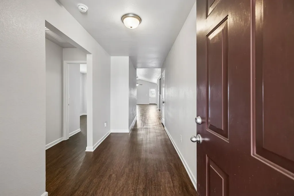 2702 Swarm Court Columbia TN 38401