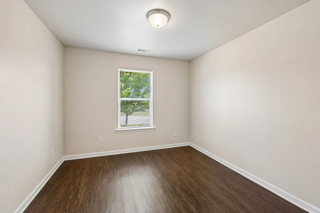 2702 Swarm Court Columbia TN 38401