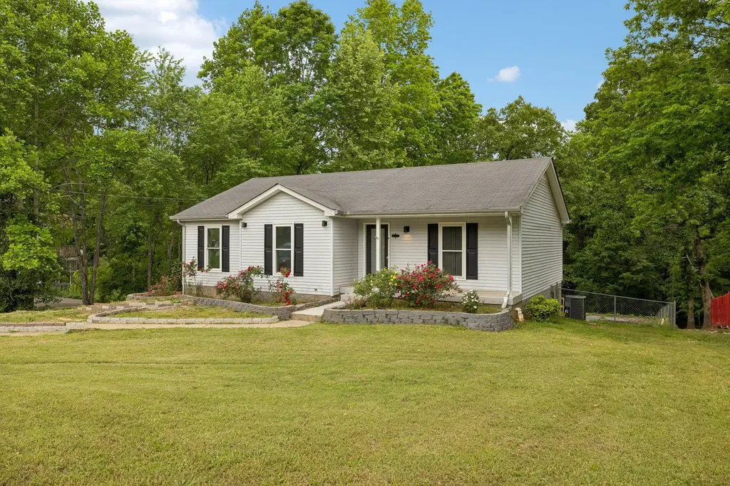 3361 Backridge Road Woodlawn TN 37191