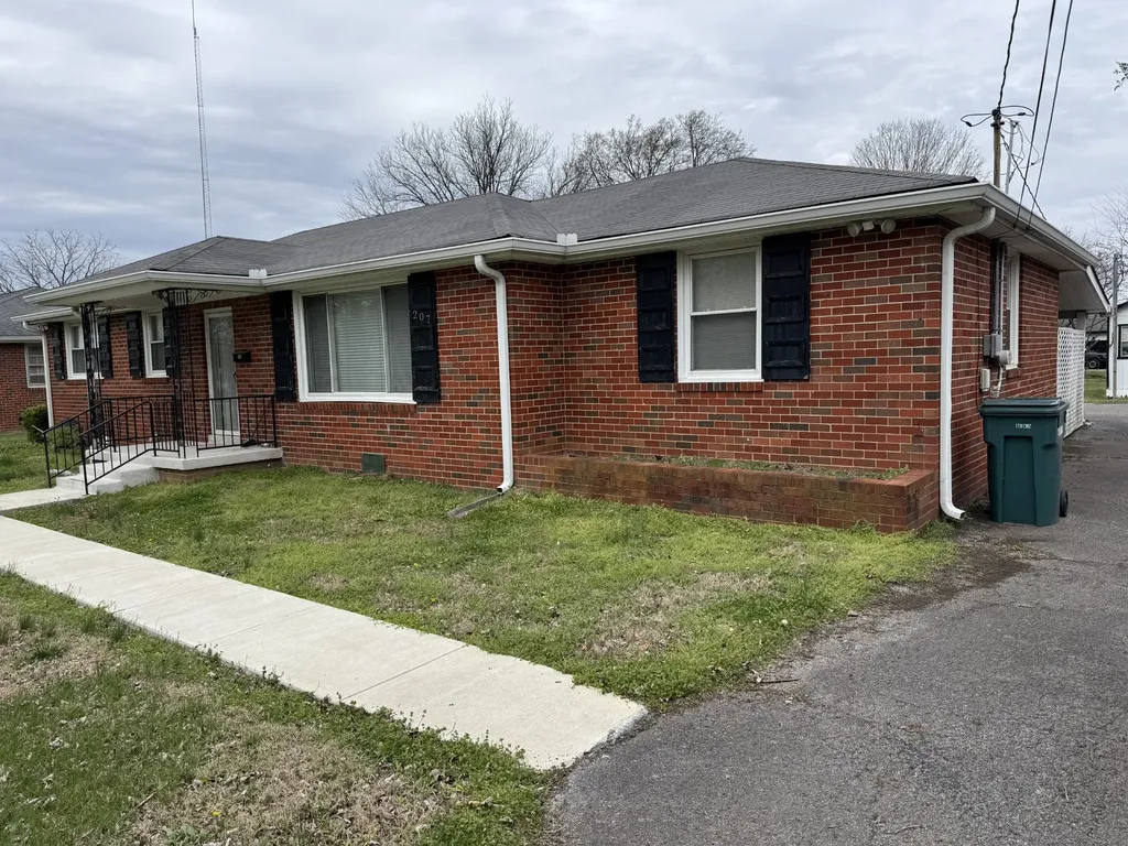 207 Elmwood Drive Lebanon TN 37087