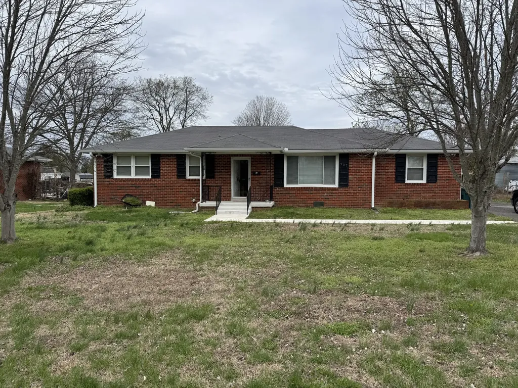 207 Elmwood Drive Lebanon TN 37087