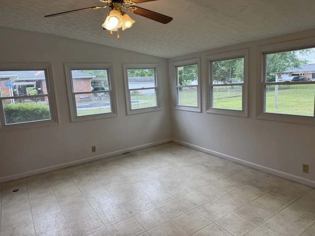 207 Elmwood Drive Lebanon TN 37087