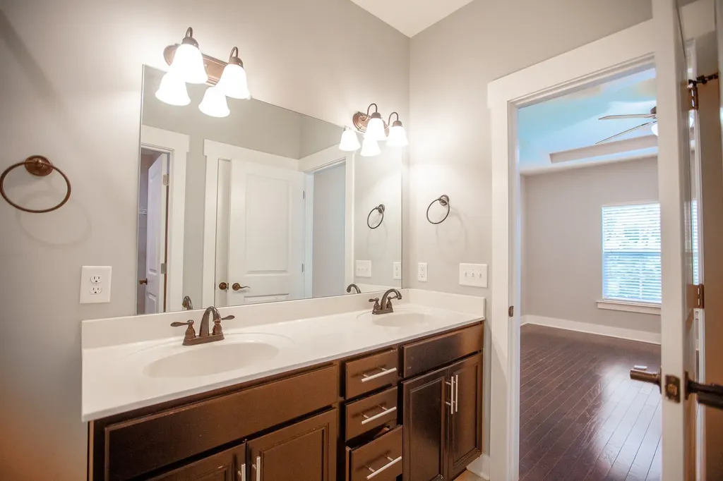 1041 Honey Bush Circle Franklin TN 37064