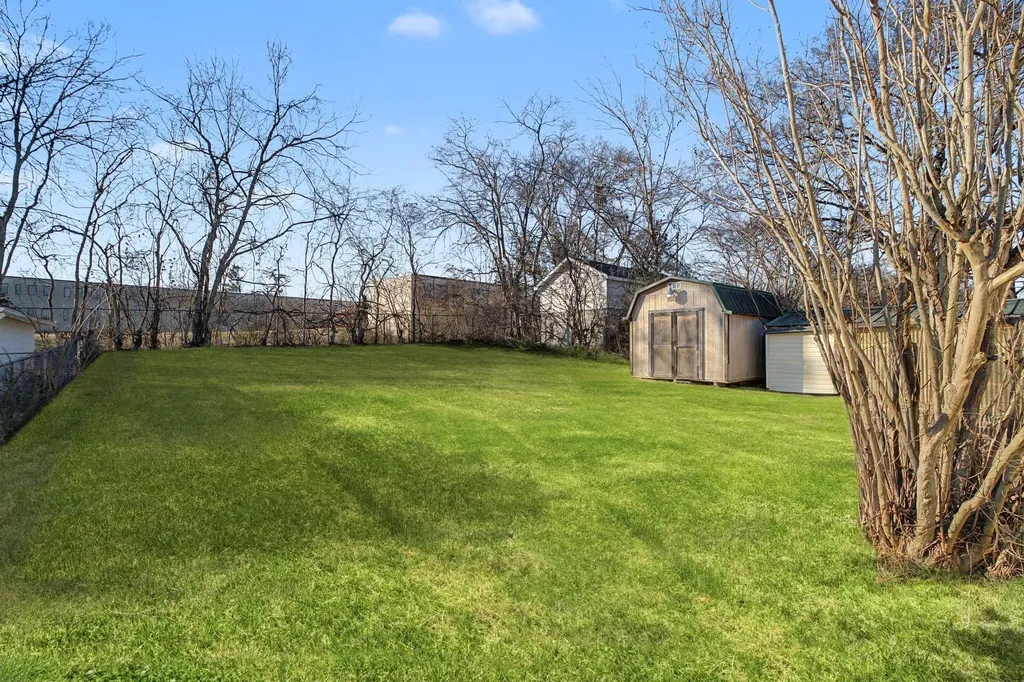 5615 Meadowcrest Lane Nashville TN 37209