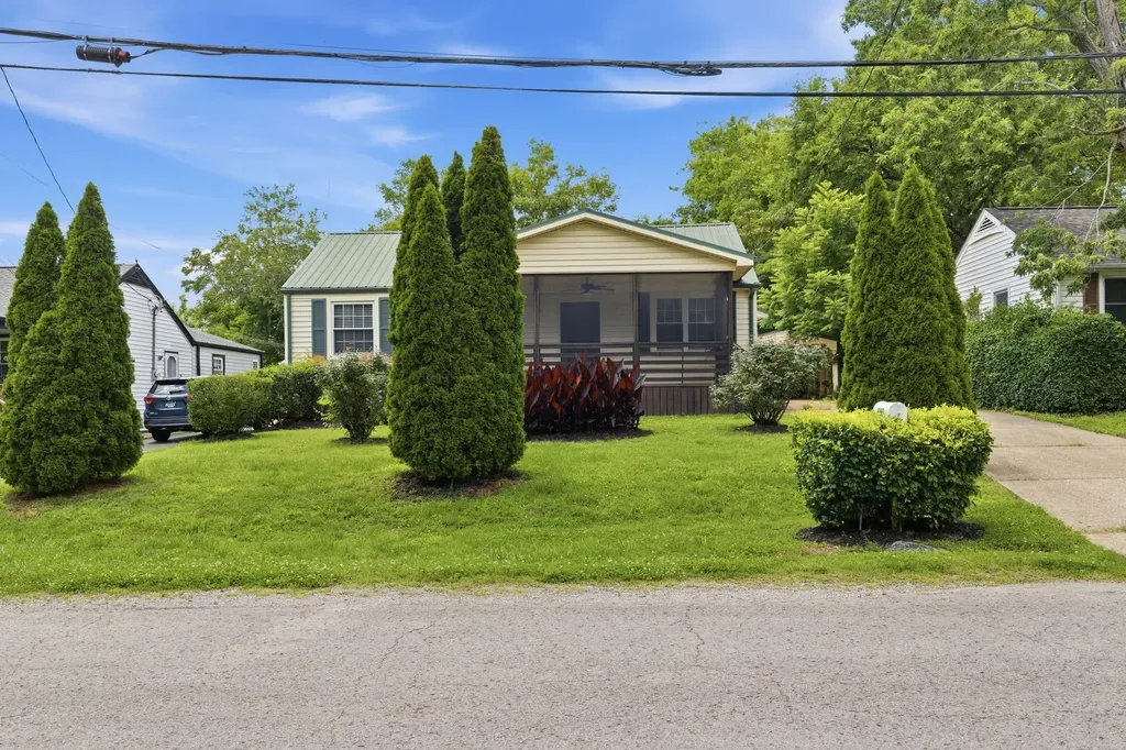 5615 Meadowcrest Lane Nashville TN 37209