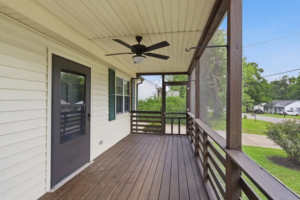 5615 Meadowcrest Lane Nashville TN 37209