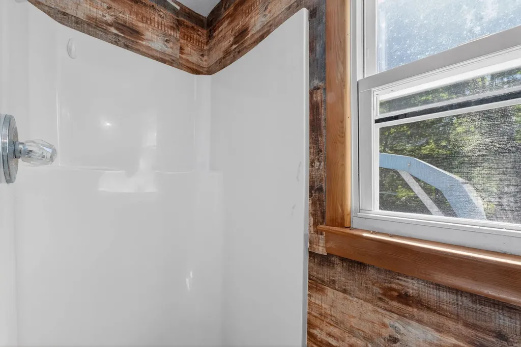5979 Highway 100 Bon Aqua TN 37025