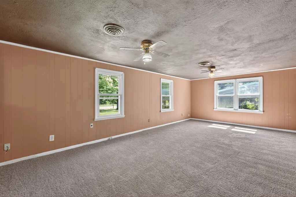 5979 Highway 100 Bon Aqua TN 37025
