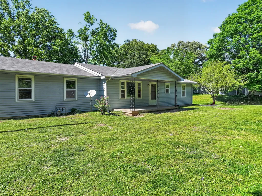 5979 Highway 100 Bon Aqua TN 37025
