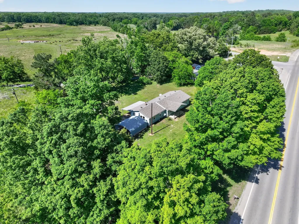 5979 Highway 100 Bon Aqua TN 37025