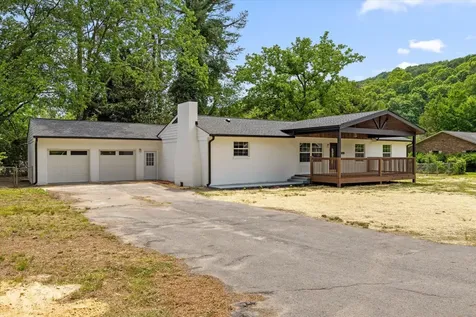 325 10th Street, W Jasper TN 37347